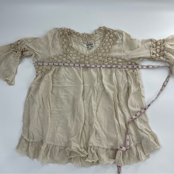 Tantrums Crochet Boho Ruffle Hem Bell Sleeve Embroidered Tunic Top - Picture 5 of 9